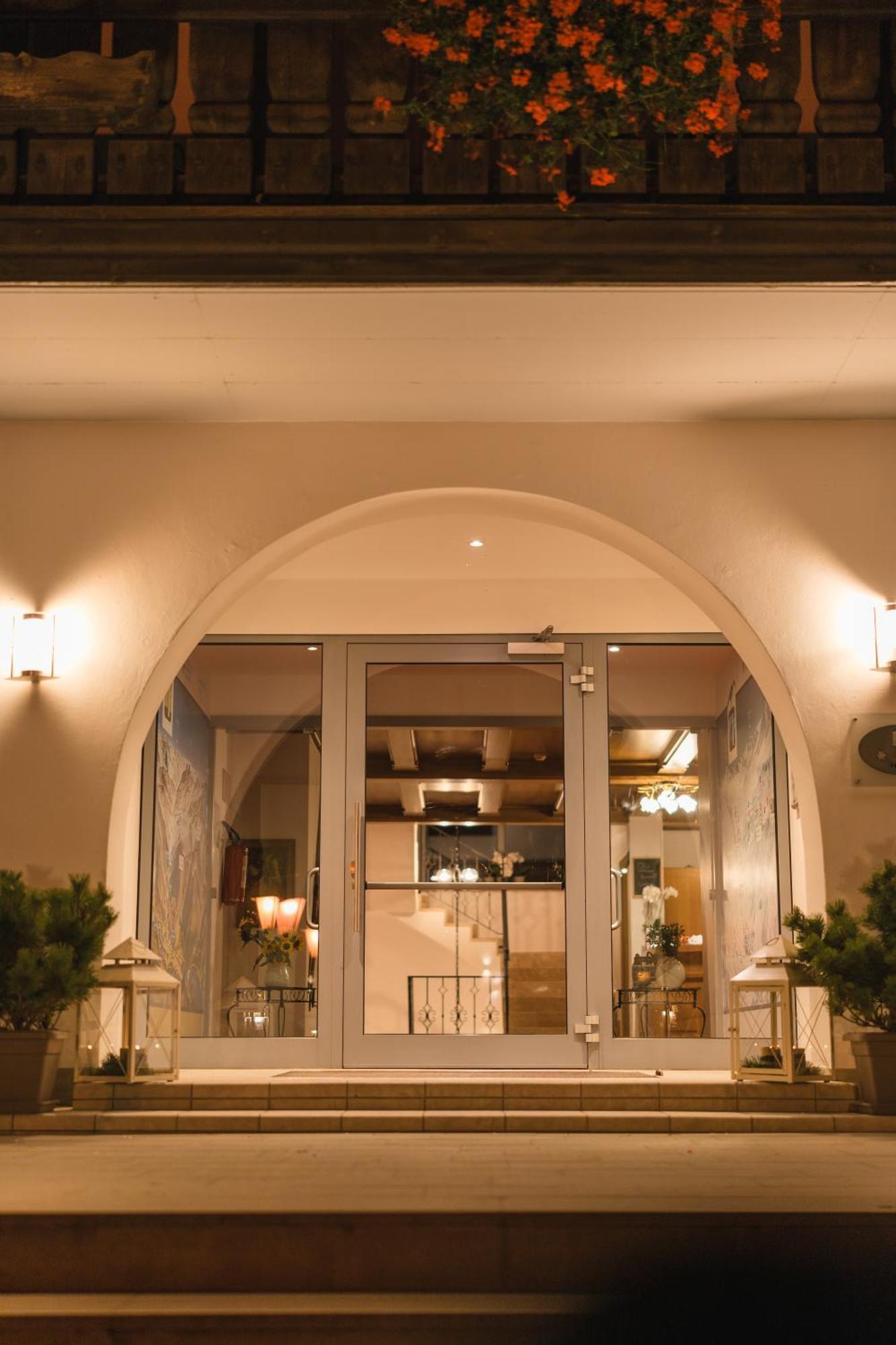 Smart Hotel Firn Madonna  エクステリア 写真